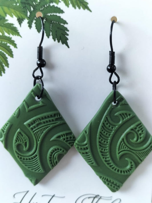 Kākāriki Rima Earrings.