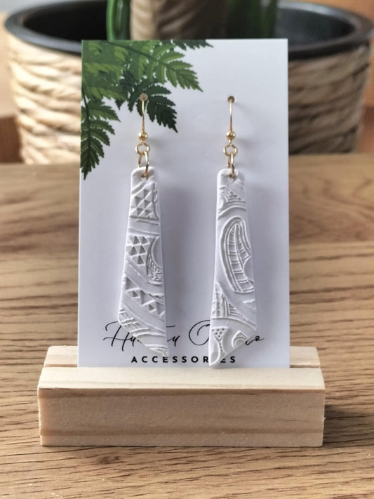 Mā Toru Earrings.