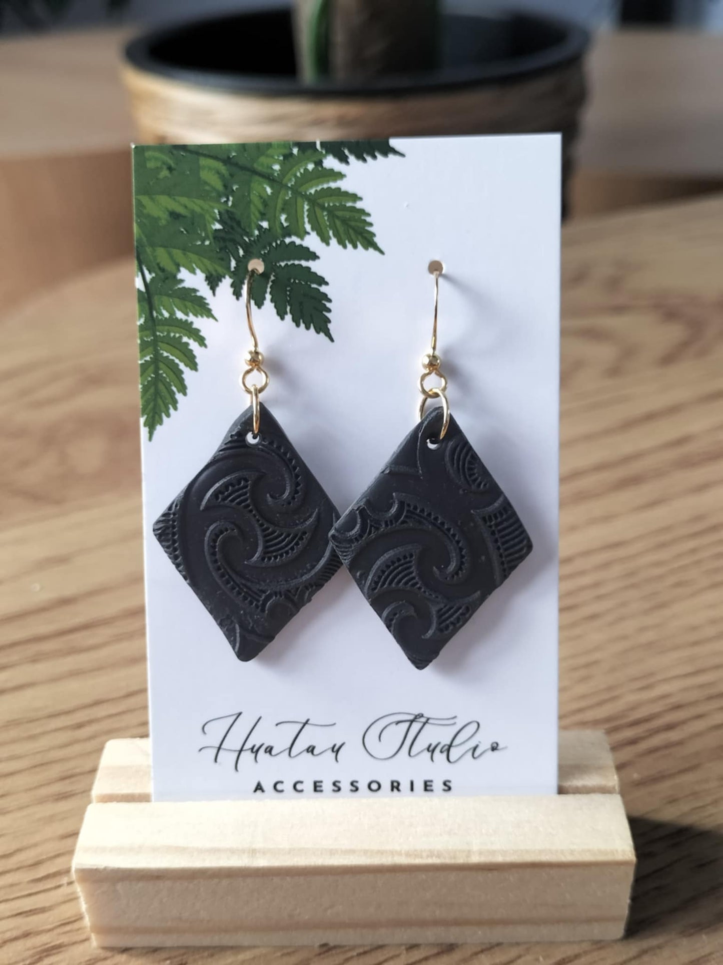 Mangu Rima Earrings.