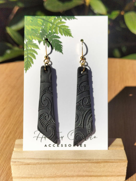 Mangu Toru Earrings