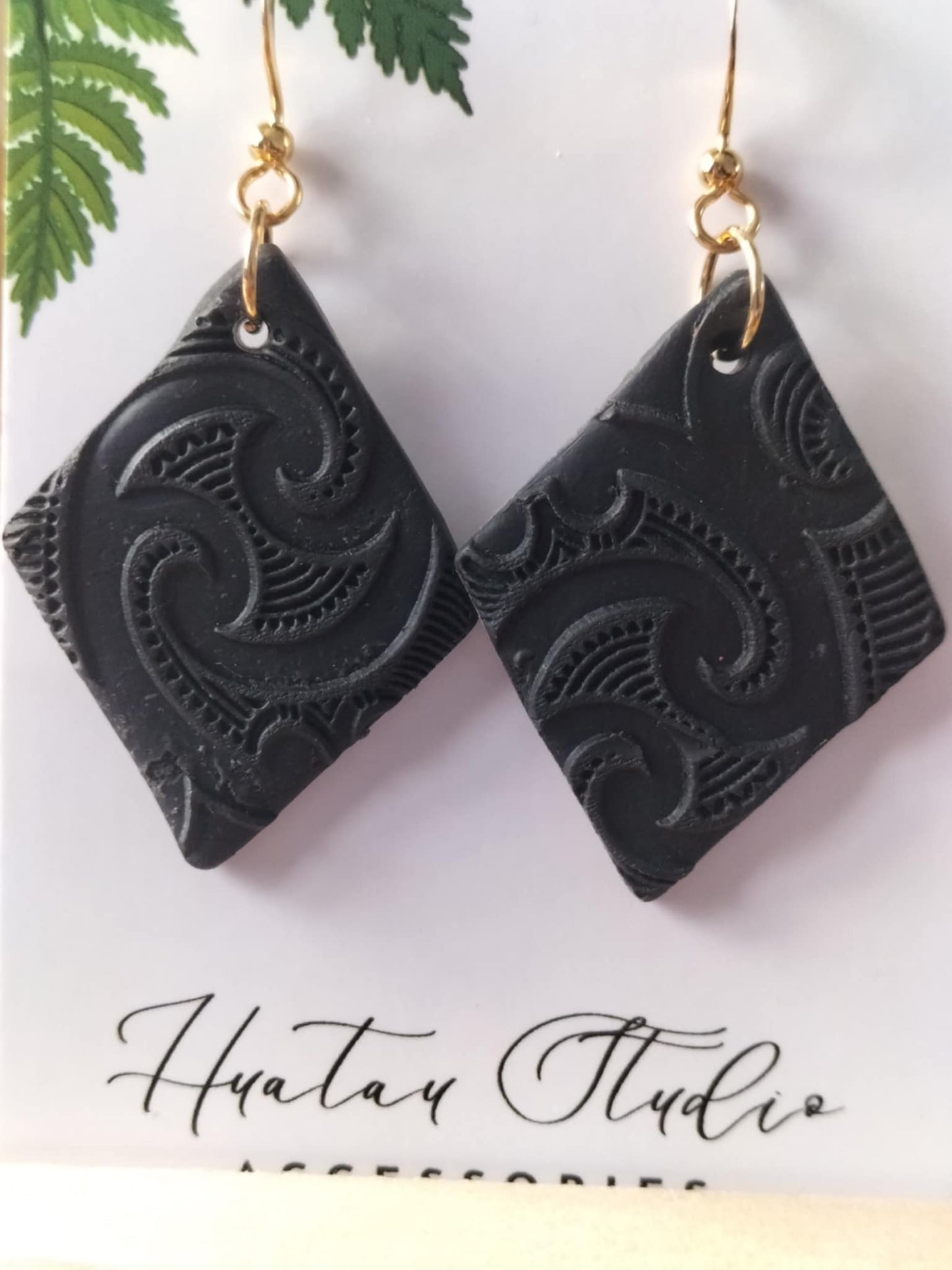 Mangu Rima Earrings.