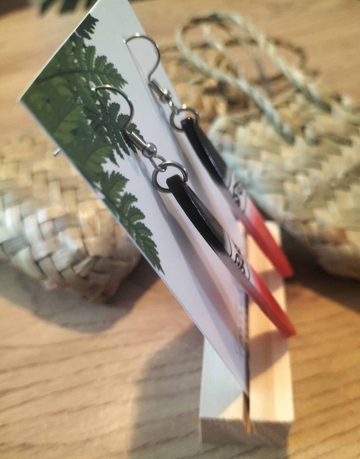 Black, White, Red - Tekau mā rua